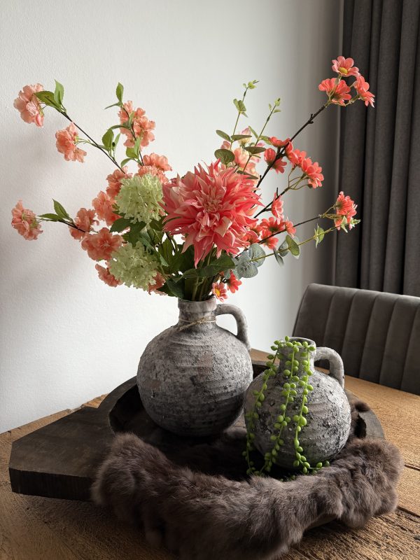 Peach Bliss – Zijde boeket in stenen kruik - Afbeelding 2