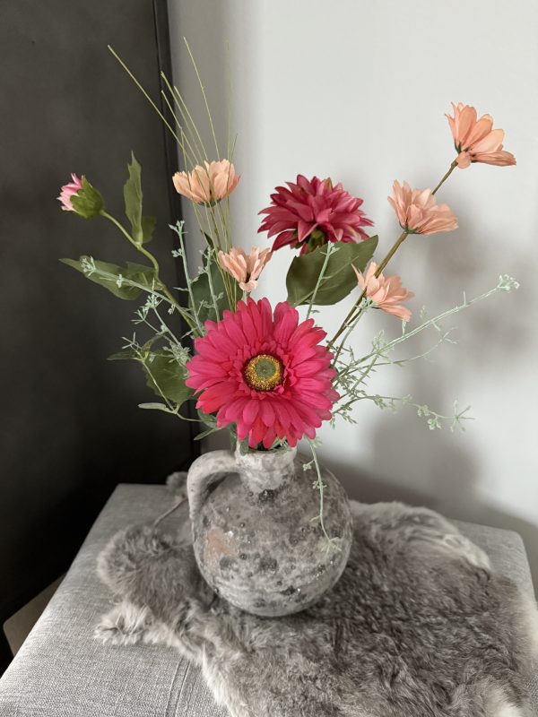 Sweet Petite – Klein roze boeket in kruik